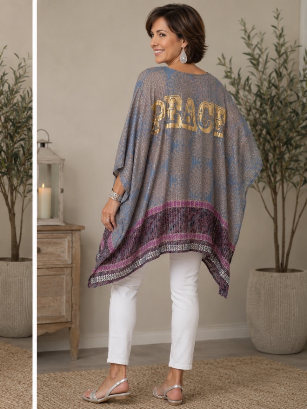 PEACE Poncho - Picture 2 of 8